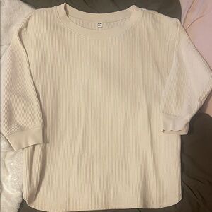 2 for 15$// Uniqlo Cream waffle knit shirt